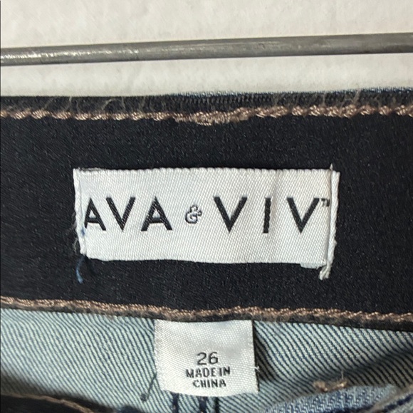 Ava & Viv Women's Blue Jeans - Picture 2 of 8